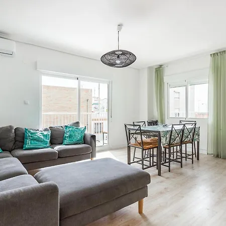 3 Bedroom Awesome In Apartment Santa Pola
