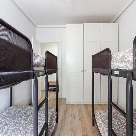 3 Bedroom Awesome In Apartment