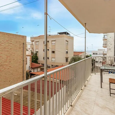 Apartment 3 Bedroom Awesome In *